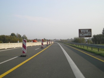 A20 Ostseeautobahn abgesackt Tribsees Straendammrutschung Fahrbahnsenkung 953