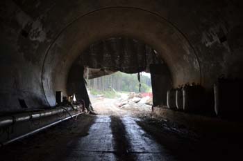 A44 Autobahntunnel in Bau Südröhre Tunnelbau bergmännische Bauweise Sprengvortrieb 45