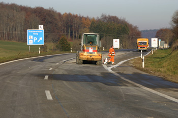 Autobahn A 8 Vollsperrung Albabstieg Drackensteiner Hang Fahrbahndecke 96