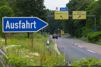 Autobahn Vollsperrung A52 Ruhrtalbrücke 32