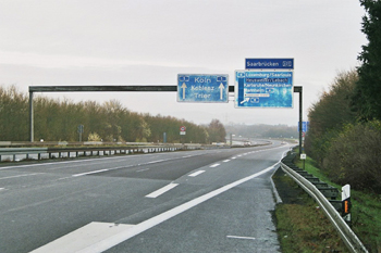 Autobahnkreuz Saarbrücken A 1 A 8 32_29