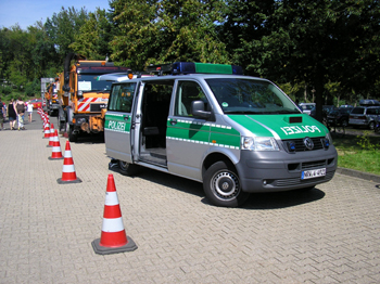 Autobahnmeisterei Mönchengladbach Polizei VW 25
