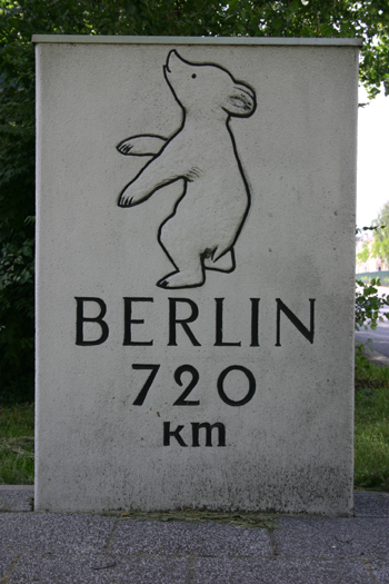 Berliner Bär Kilometerstein Baden-Baden Bundesstraße B500 7