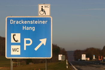 Bundesautobahn Parkplatz Drackensteiner Hang 01