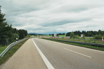 Deutschlands höchster Autobahnpunkt Bundesautobahn A7 Nesselwang 26A