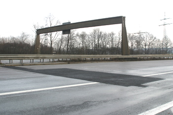 A45 Autobahn Vollsperrung Tagesbruch Bergbauschäden Dortmund Witten AK  Fahrbahndecke 