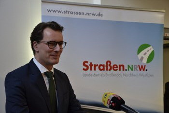 NRW-Verkehrsminister Hendrik Wst Verkehrsmanagementsystem 37